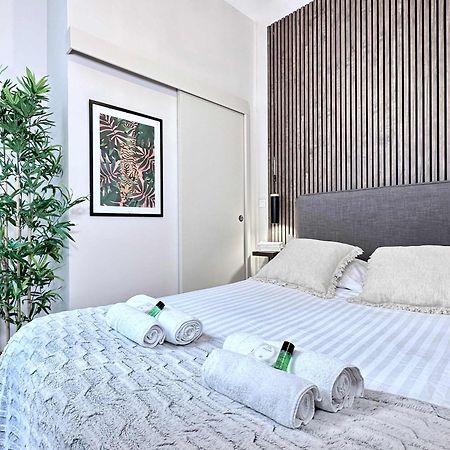 Renovated Champs-Elysees Retreat Appartement Parijs Buitenkant foto