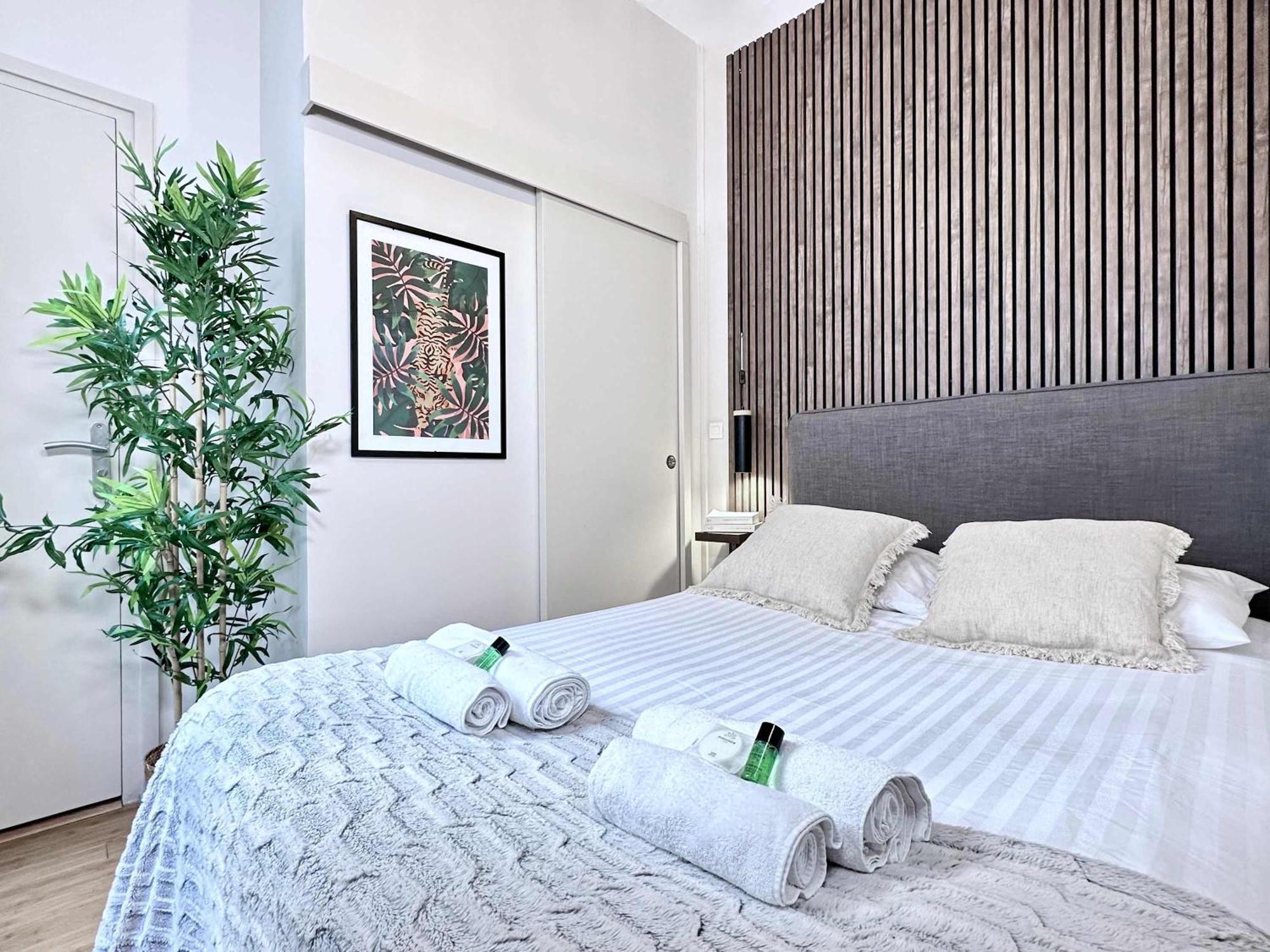 Renovated Champs-Elysees Retreat Appartement Parijs Buitenkant foto