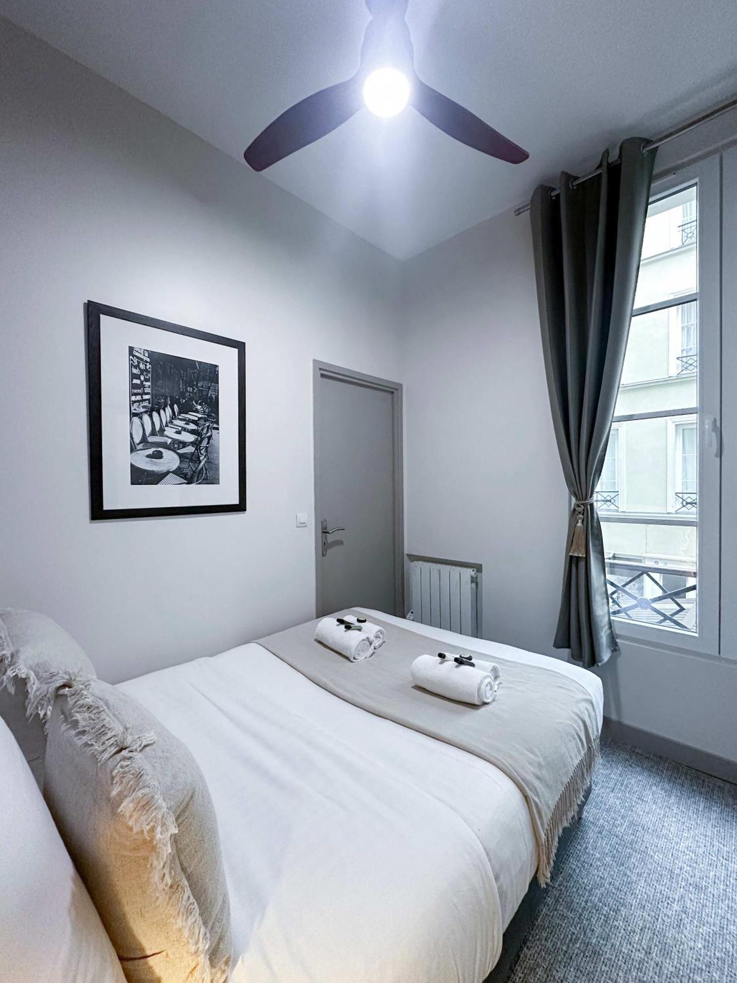 Renovated Champs-Elysees Retreat Appartement Parijs Buitenkant foto